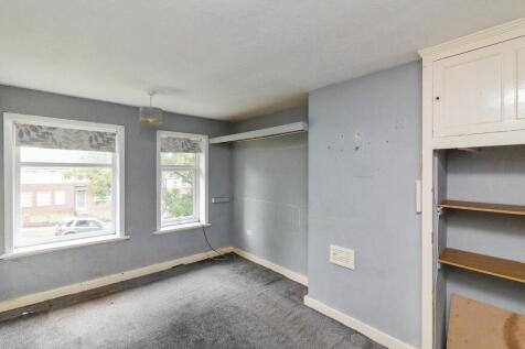 Bellhouse Road, Sheffield, South Yorkshire, S5 photo 4