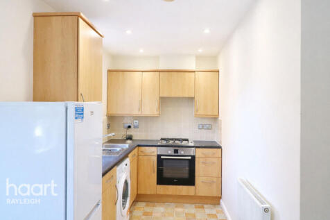 Smollett Place, WICKFORD photo 3