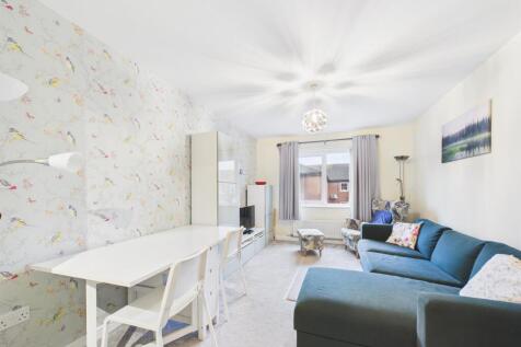 Living Room 1.jpg