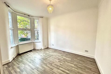 Lancaster Road, Walthamstow E17 photo 3