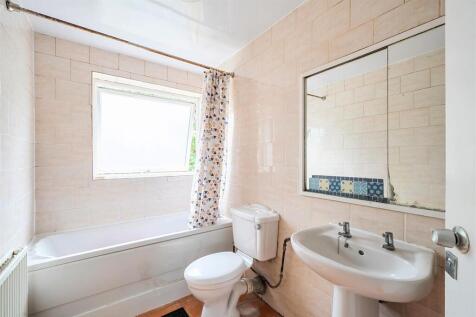 Bathroom.jpg