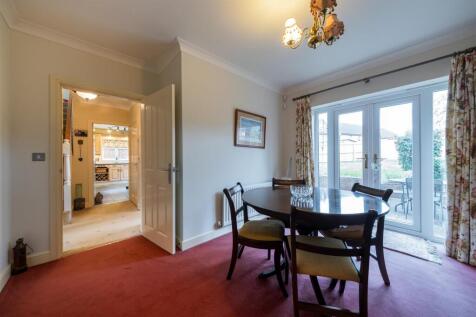 3 Sandbach Drive-010.jpg