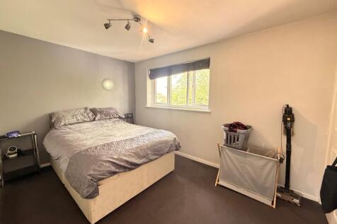 Florence Close, HARLOW photo 5