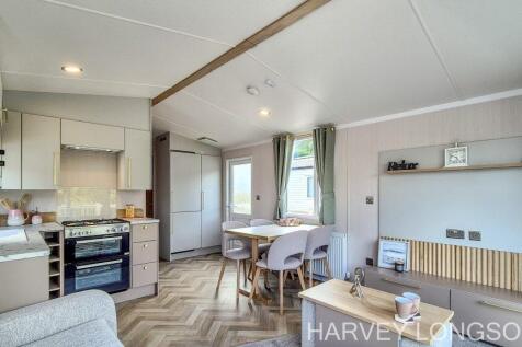 Swift Burgundy 2026 Wood Farm Open Plan Interior