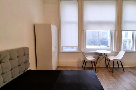 Studio pic 1.jpg