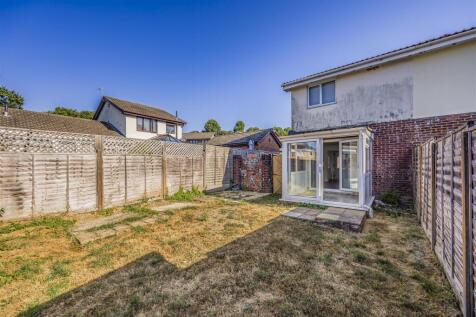 23 Cornbrook Grove, Cowplain-PorticoMarketing-Sold