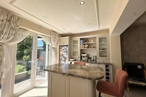 Sandileigh Avenue, Knutsford WA16 photo 3