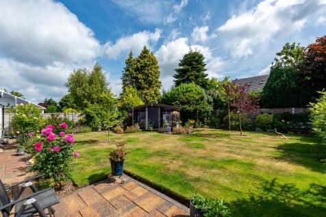 40 Cranmere Avenue-garden3.jpg