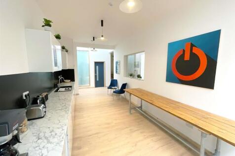 679 First Floor Kitchen.jpg