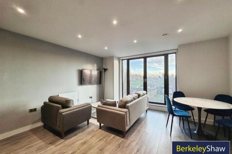 Kitchen dining/living space