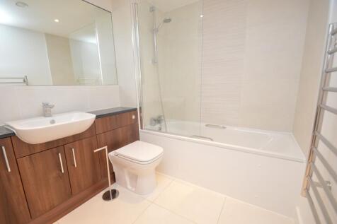 21 Zenith Bathroom.J