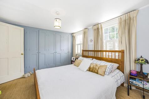 Maidenstone Hill ...