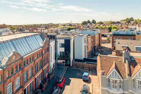 80a Stoneham Road-16.jpg