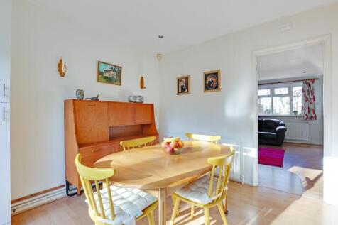 01-e65aJHPropWorld - 7 Longton Grove - 16.jpg