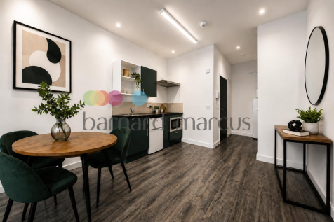 Studio flat on Purley Way, CROYDON, £1,050/mo