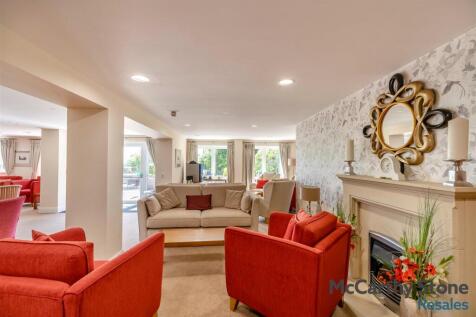 8695472-interior18.jpg