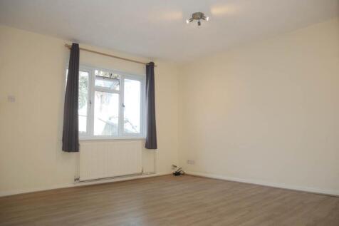 Ramillies Close, Chatham, Kent  photo 3