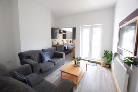 4-bed terraced on 27/28 - Gresham Street - Student House, £1,907/mo
