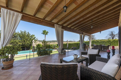 Lovely holiday finca with pool in Sineu