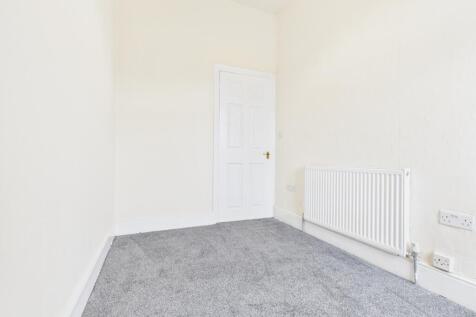 CAM03729G0-PR0167-STILL015