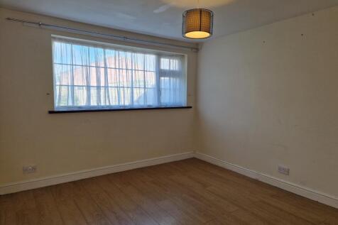 Wolsey Drive, Leicester, LE6 photo 5