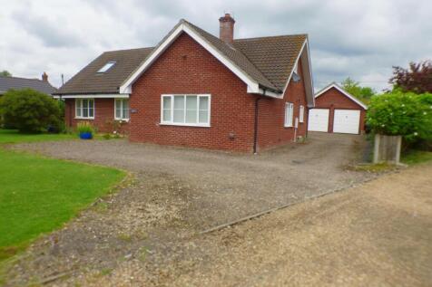 Front View/Driveway