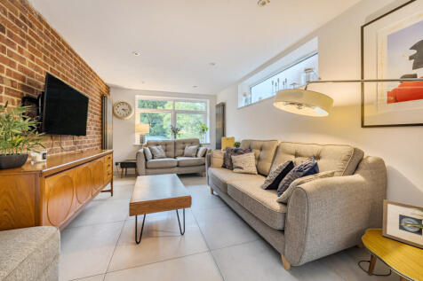 1364028-7-68ee789...