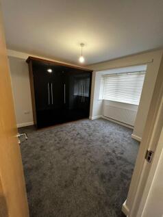 Lower Ground Floor Bedroom 1