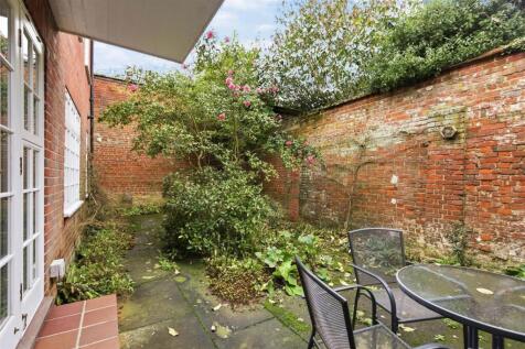 2 Manor Farm Close 31.jpg