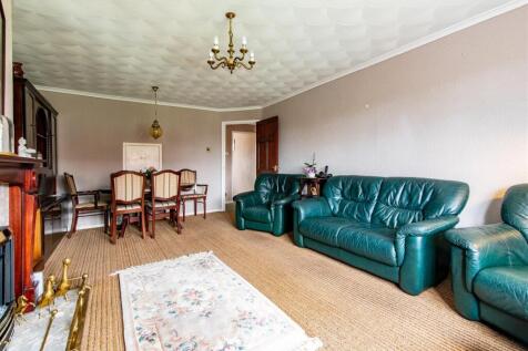 8 Morton Close-11.jpg