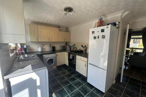 Windsor Gardens, Somersham, PE28 photo 4
