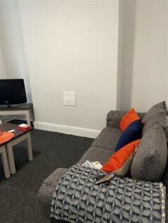 Living Room 1.1.jpg