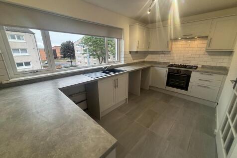 Drumlaken Court, Summerston, Glasgow, G23 photo 3