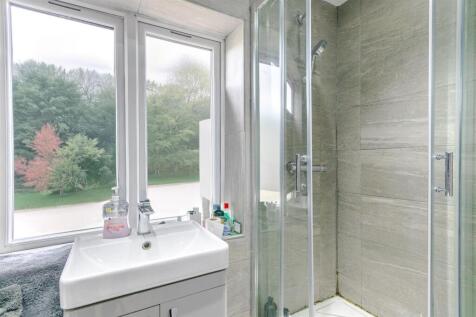 Ensuite 4 (002).jpg