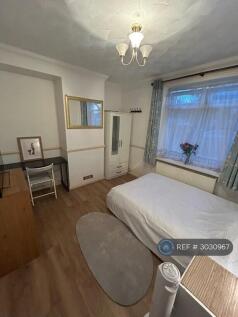 Big Double Bedroom 