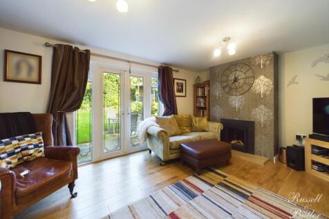 CAM02127G0-PR0207-STILL002