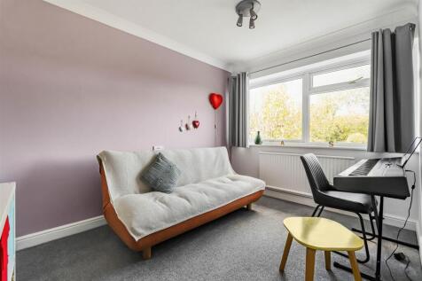 The Paddocks, Bugbrooke