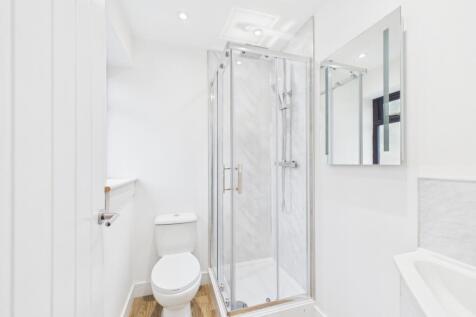 The Willows, Quedgeley, Gloucester, GL2 4XG photo 4