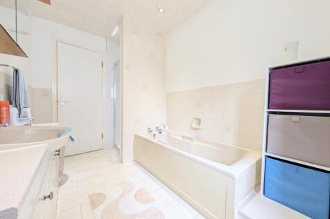 To Let - Holcombe Court, Argyle Road, Southport, PR9 - Three Bedroom Ground Floor Apt photo 3