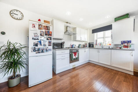 1384669-9-693d61c...