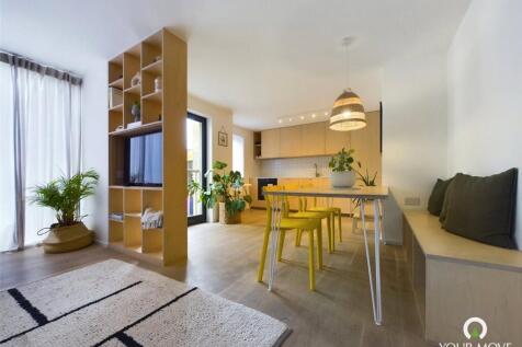Lounge/Kitchen