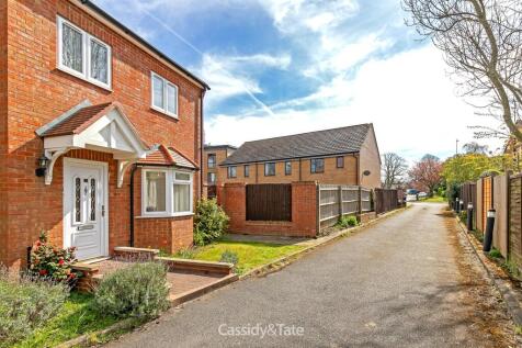 1CoombeClose-2.jpg