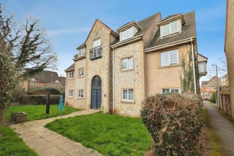 24 Hayleaze front shot d.jpg