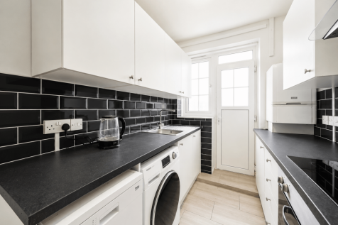 2 bed flat to rent Gilton Road, London SE6