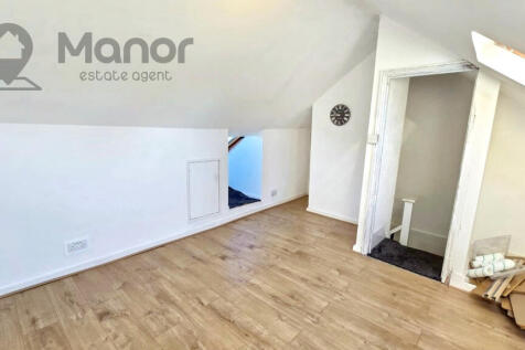 WhatsApp Image 2025-12-15 at 17.40.17 (1)