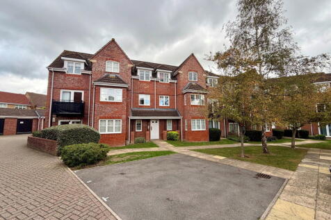 2-bed flat on Hawthorne Close, Thatcham, RG18 4ER, £1,150/mo
