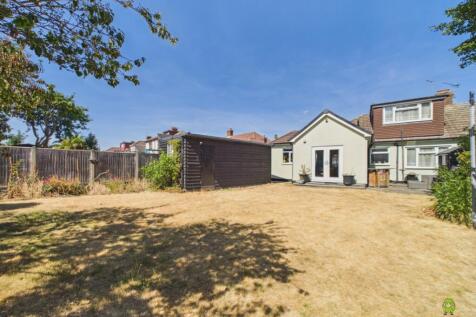Presented by Nicoleta at EweMove Bexleyheath and D