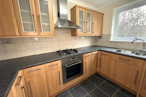 FITTED KITCHEN