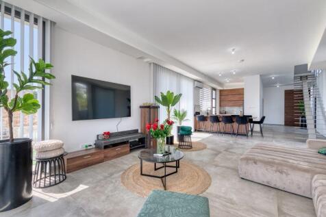 Lounge, Kitchen,...