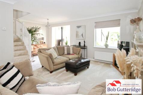 FULL WIDTH LOUNGE / DINER